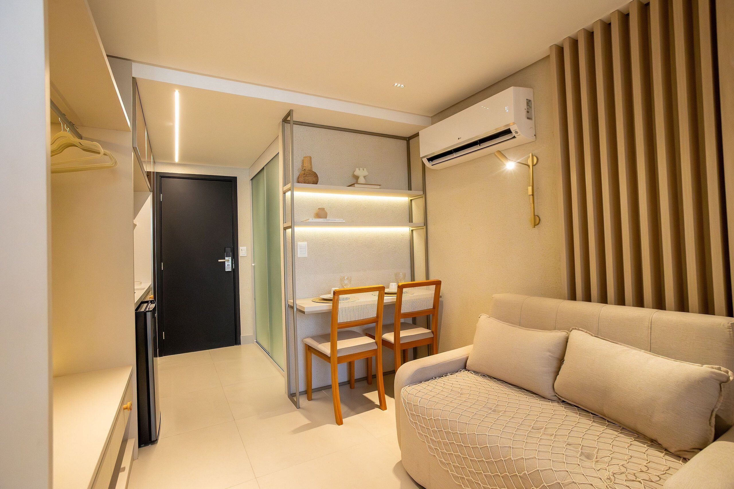 Comfort Triple Room | Living area | TV