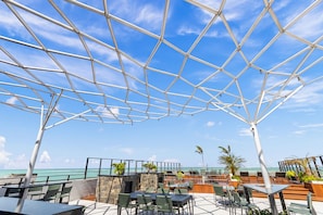 Outdoor dining - Alta Garden Housi by Carpediem (João Pessoa)
