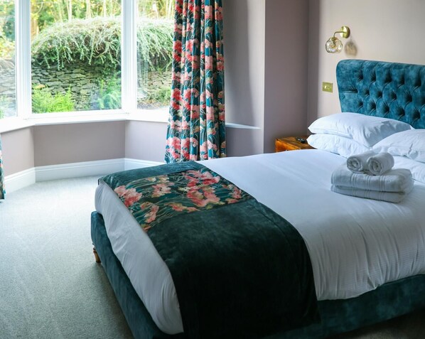 Apartament de luxe, 2 dormitoris, cuina | Llençols de cotó egipci i roba de llit d'alta qualitat 