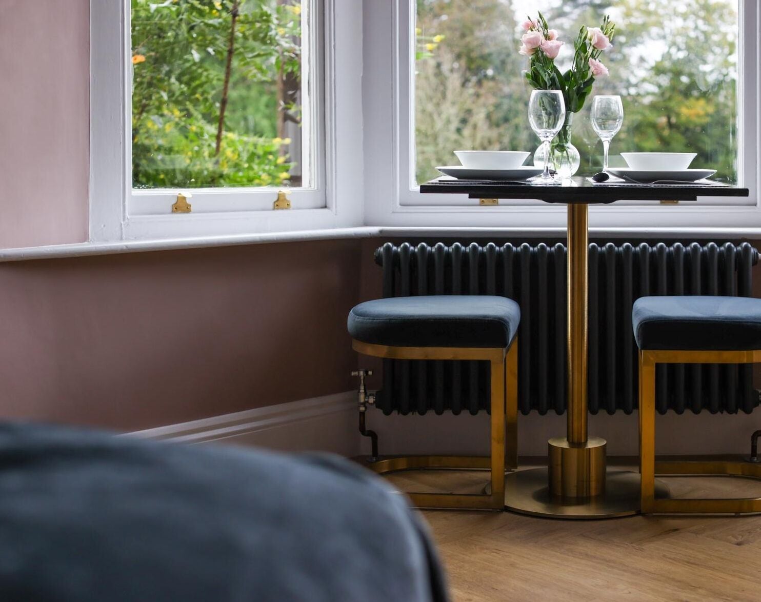 Luxury-Studiosuite, eingeschränkter Seeblick | Essbereich im Zimmer