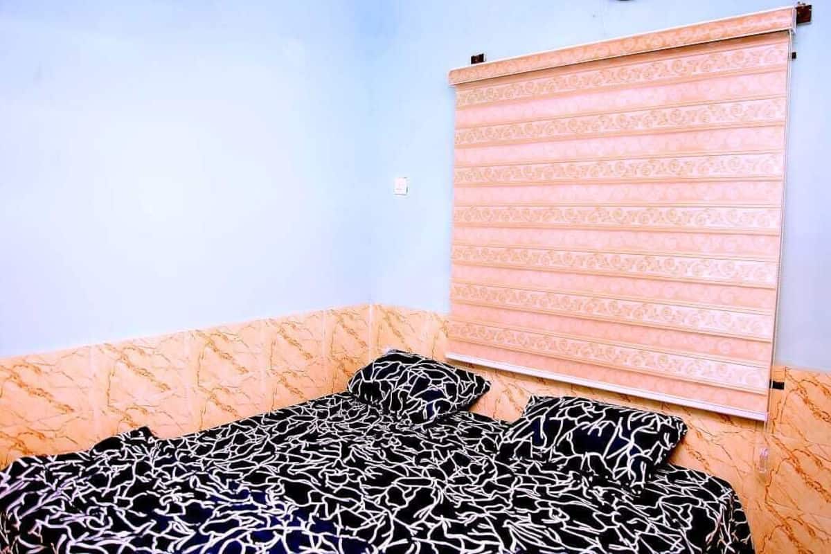 2 habitaciones y espacio para trabajar con laptop