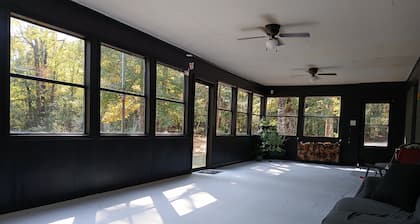 Charming 3-bedroom country house in New Boston. Privacy & relaxation unmatched.