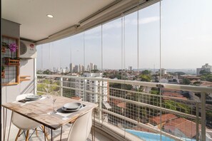 Loft 305 | Restaurante al aire libre