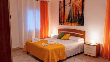 2 Schlafzimmer, Schreibtisch, Reisekinderbett, kostenloses WLAN