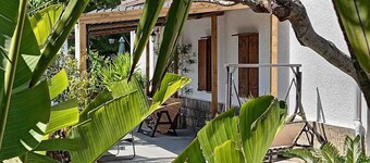 Villa Lachesi surrounded by greenery c pool sauna and barbeque between Palermo and Cefalù