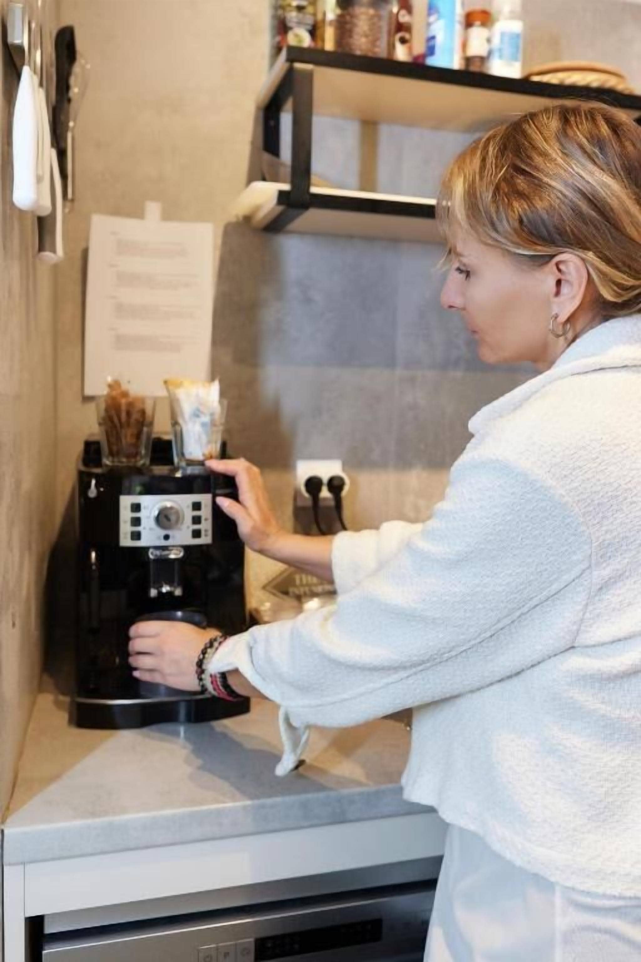 Foto - Hostel Dos Estaciones - Albergue Juvenil - FREE towels, coffee & tea, remote check-in