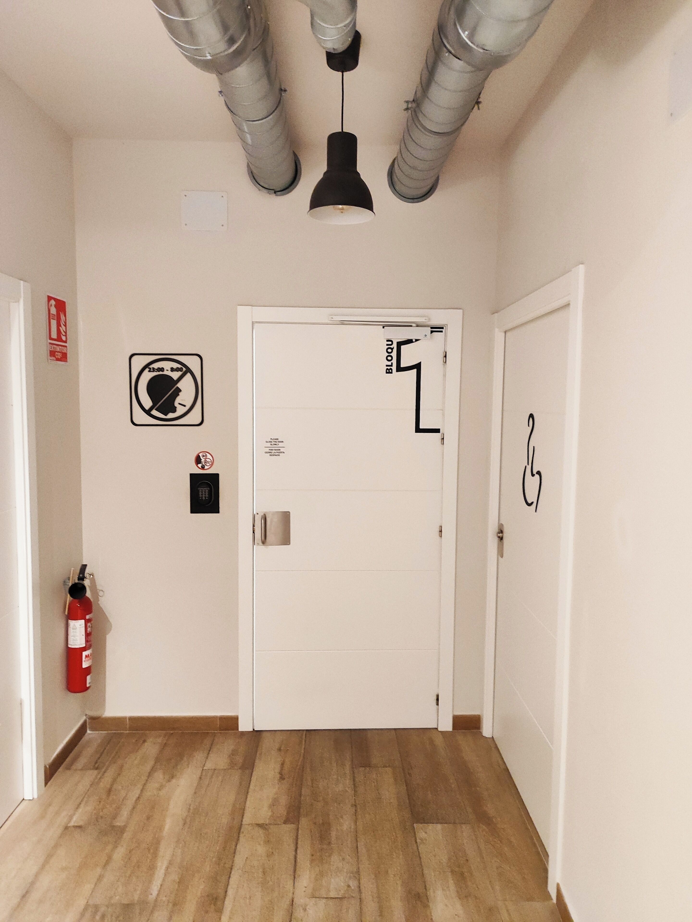 Foto - Hostel Dos Estaciones - Albergue Juvenil - FREE towels, coffee & tea, remote check-in