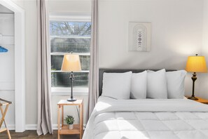 4 bedrooms, iron/ironing board, free WiFi - Rooms on Rose (Birmingham)