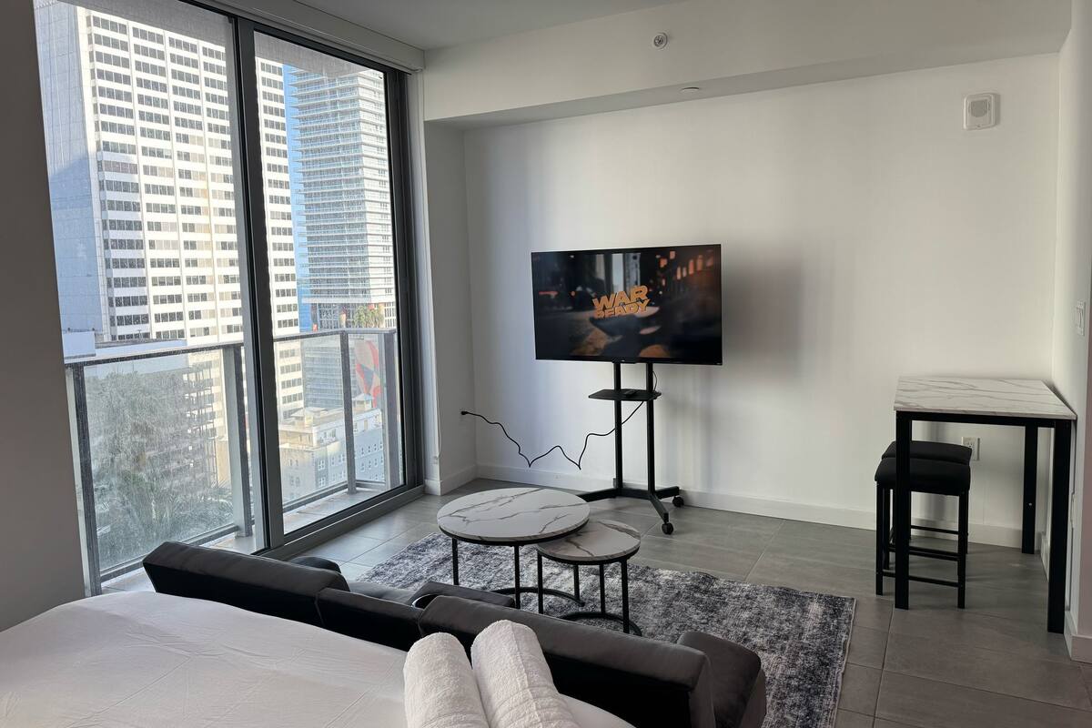 Suite studio Confort, 1 grand lit et 1 canapé-lit, non-fumeur, balcon | Draps en coton égyptien, literie de qualité, couette en duvet