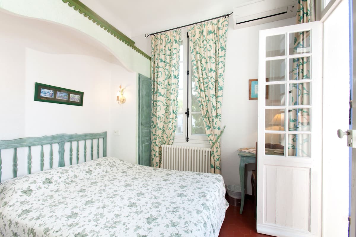 Basic Double Room | Free WiFi