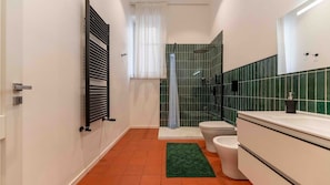 Apartment | Bathroom