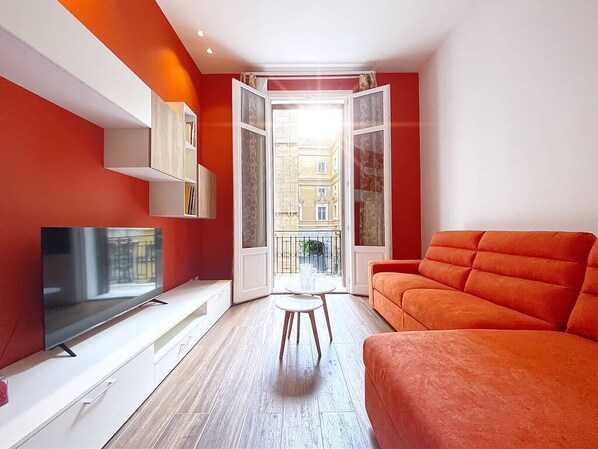 Interior - Solemar Sicilia - Baciamo le mani (Palermo)