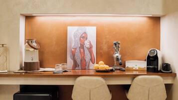 Petit déjeuner les week-ends (15 EUR par personne)