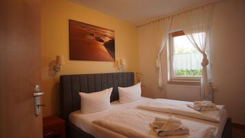 2 bedrooms, in-room safe, travel cot, WiFi