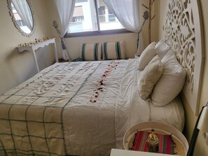 1 bedroom, desk, iron/ironing board, WiFi