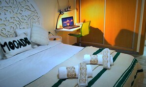 1 bedroom, desk, iron/ironing board, WiFi