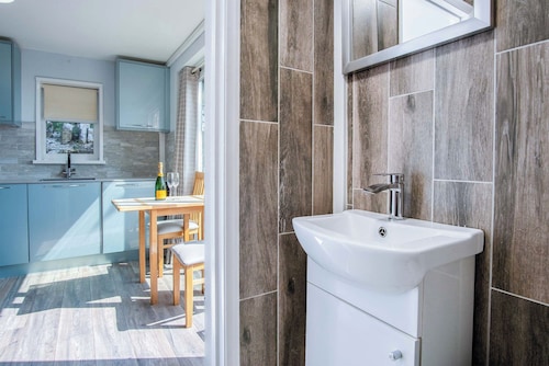 Lundy Lodge 1 Bedroom Annex Rhossili