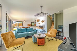 Smart TV, table football, books, stereo