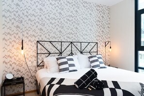 2 habitaciones, tabla de planchar con plancha, wifi y ropa de cama 