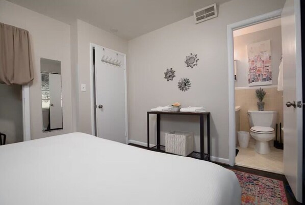 4 habitaciones, tabla de planchar con plancha y wifi gratis