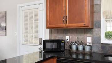 Fridge, microwave