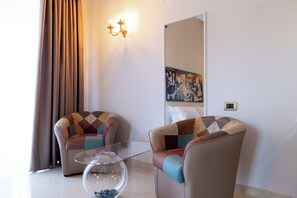 Exklusivt trippelrum | Allergitestade sängkläder och gratis produkter i minibar