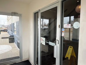 Front of property - Comfort Inn Express Shenandoah (Shenandoah)