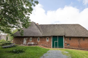 House | Exterior - Wellnessferienhaus in Dagebull auf Einer Warft (Dagebuell)