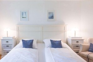Rumah | 2 kamar tidur dan dilengkapi dengan perabotan berbeda-beda