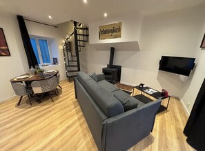 Téléviseur connecté, foyer