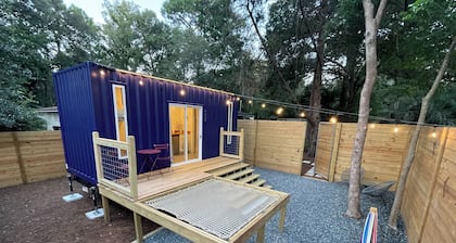Blue Gator Container, 2 miles from UF!
