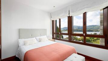 5 Schlafzimmer, Bügeleisen/Bügelbrett, Bettwäsche