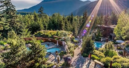 Stunning Whistler Upper Village 3BR: Sleeps 5, Patio+ BBQ,Free Parking & Near Lakes!