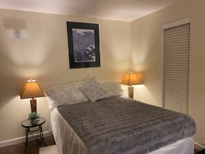 1 多间卧室、熨斗/熨衣板、免费 WiFi、床单