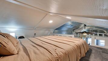 WiFi, bed sheets