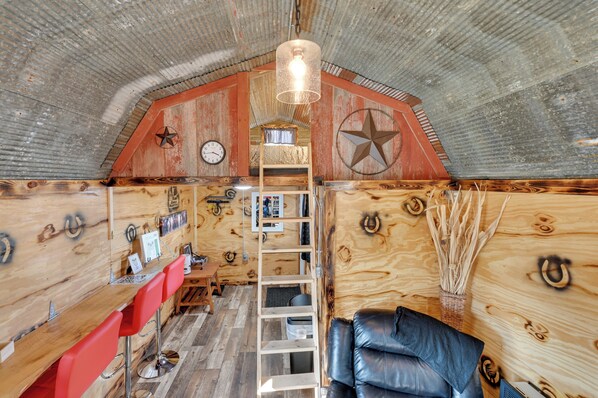 Interior - Steamboat Rock Cabin Near Trails & River! (Steamboat Rock)
