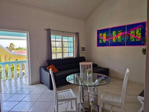 Apartment, 1 Bedroom, Patio, Garden View | Dining