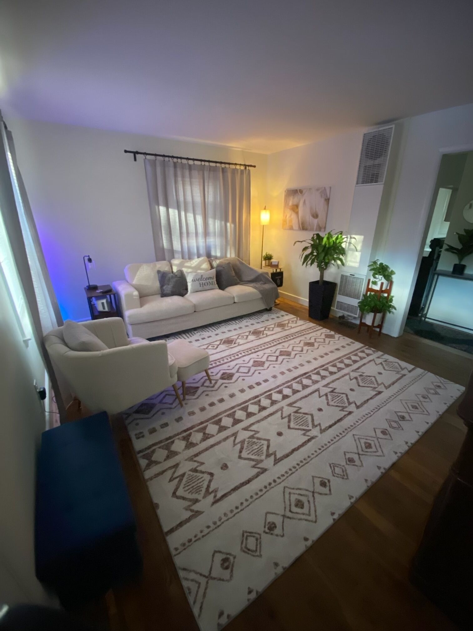 Charming 2-bedroom Home Filled With Lovely Natural Light On A Quiet Street - Charlotte, NC