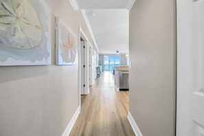 Condo, varias camas (Ocean Villa 1803) | Interior
