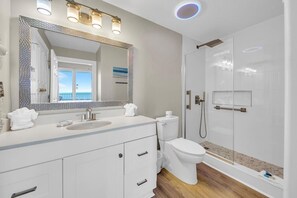 Appart'hĂŽtel, plusieurs lits (Ocean Villa 1803) | Salle de bain
