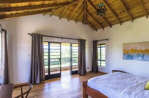 3 bedrooms, iron/ironing board, WiFi