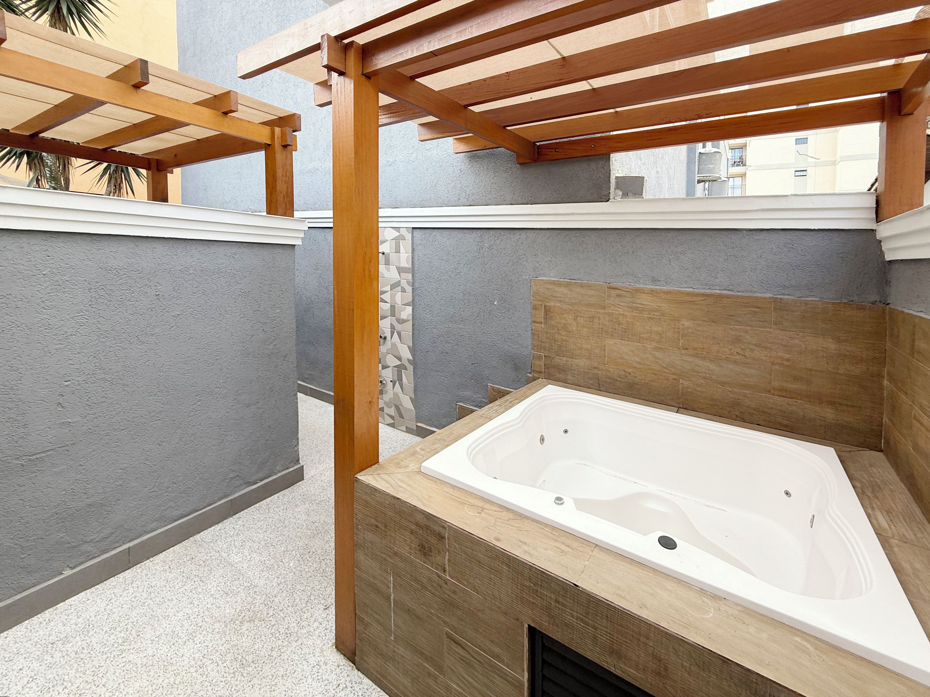 Apartamento | Banheira de hidromassagem particular