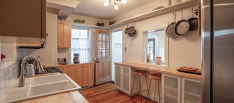 Charming 3 bedroom home located in the center of Doylestown Borough