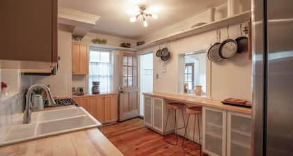 Charming 3 bedroom home located in the center of Doylestown Borough