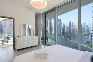 1 bedroom, in-room safe, iron/ironing board, free WiFi