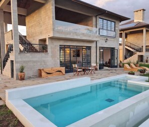 Pool - The Landing Cottage F (Nanyuki)