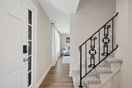 Modern 4-Bedroom Pool House w/ King Beds– 5 Minutes from Downtown!