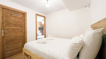 2 sovrum, internet och sängkläder