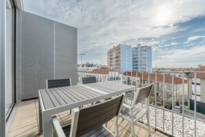 Outdoor dining - GuestReady - Urban chic in Aveiro (Aveiro)