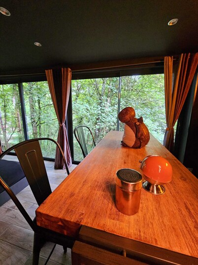 L'Ange De Fer (immersion totale en pleine forêt)